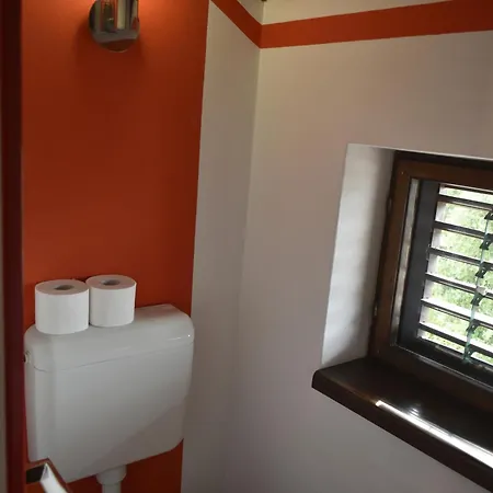 Ema Guest house 3*