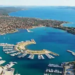 Πανσιόν Ema 3*