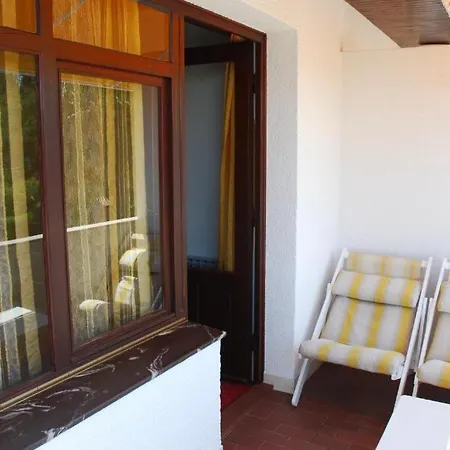 Ema Guest house Sukosan